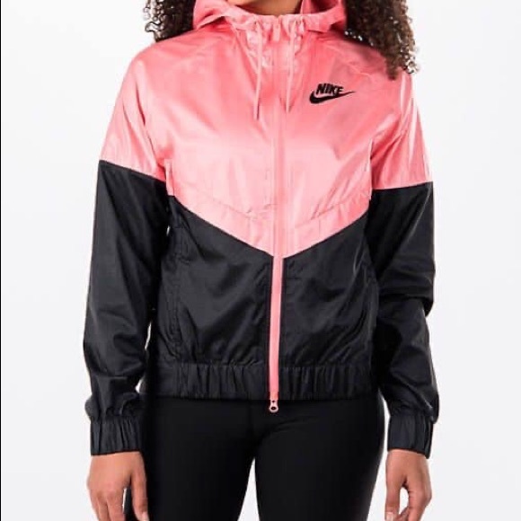 Nike Windbreaker - Picture 1 of 3
